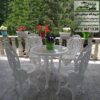 صندلی پلیمری و مبلمان پلیمری نهارخوری مخصوص تراس آپارتمان و فضای باز واقع در تراس ویلایی شیک با ویوی جنگل