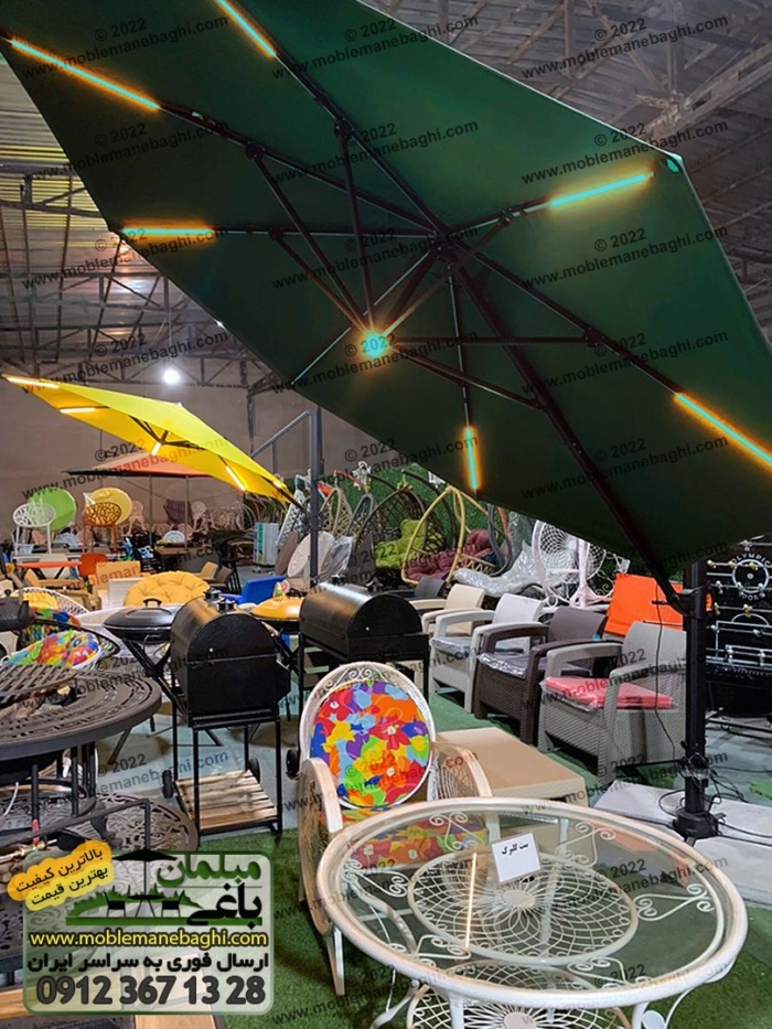 نمای زیری سایبان چتر باغی چراغ دار با سیستم روشنایی و تنظیم دقیق سایه در مرکز فروش چترباغی مدرن